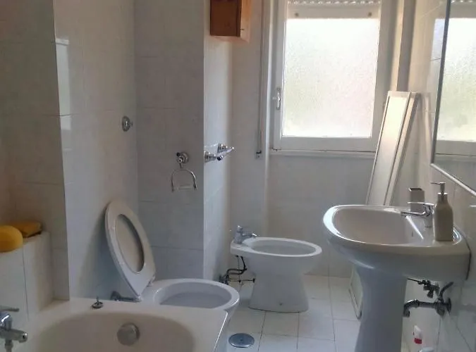 R&d Golden House ローマ