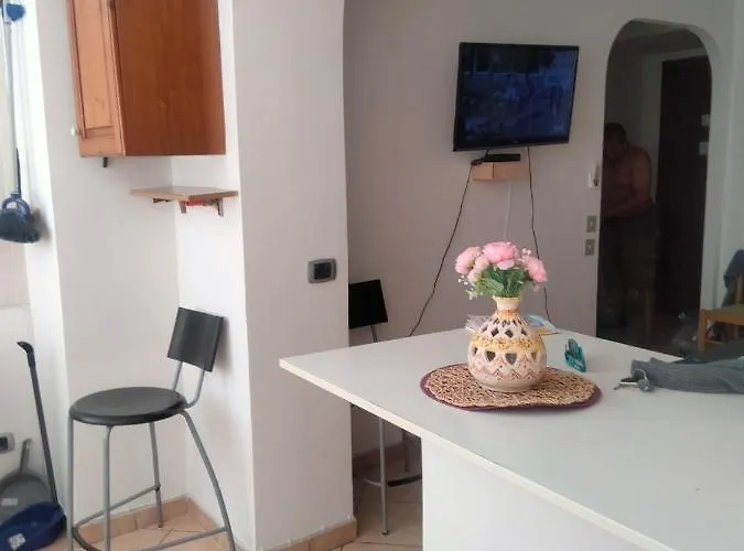 アパート R&d Golden House ローマ