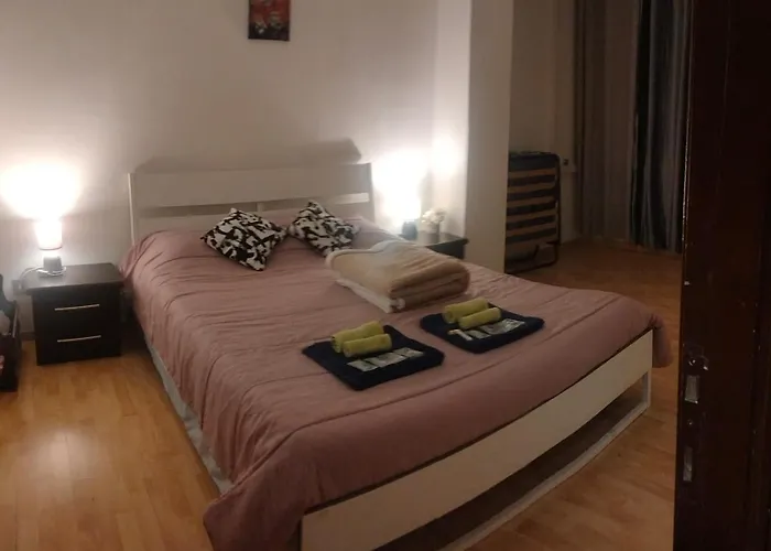 R&d Golden House アパート *