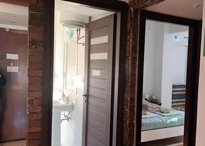 R&d Golden House ローマ