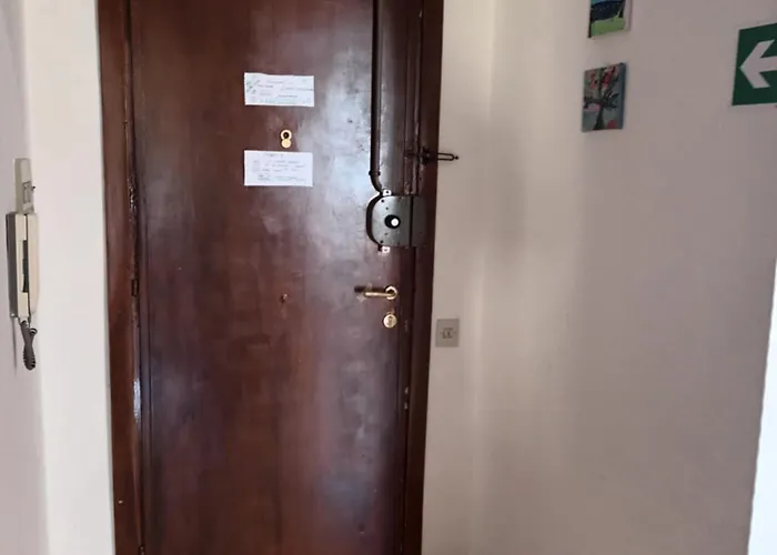 アパート R&d Golden House