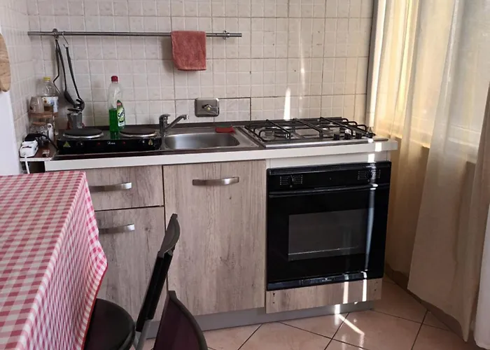 アパート R&d Golden House ローマ